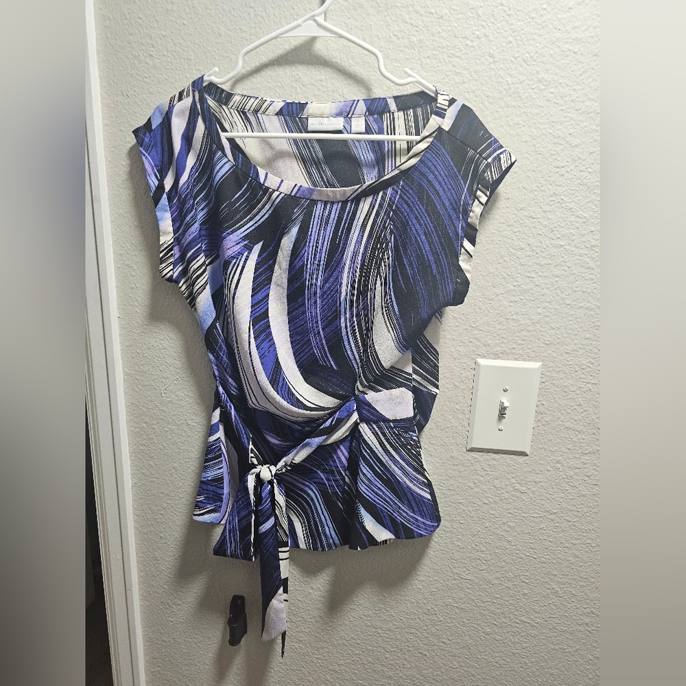 New York & Company Blue and Black Patterned Blouse